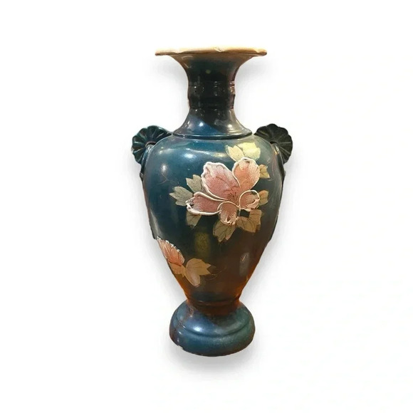 Early 20th Century Japanese Earthenware Moriage Vase - Picture 2 of 3
